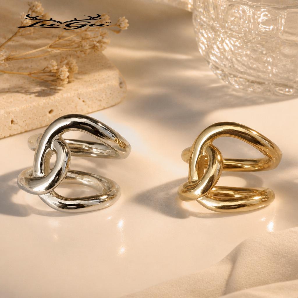 European-American Minimalistic Stainless Steel Ring: Elegant, Cold Style Women's Jewelry