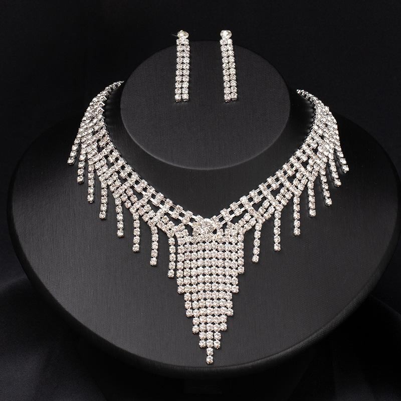 Exquisite Luxury Temperament Necklace Earrings Set Banquet Dress Full Diamond Fringe Jewelry Fashion Versatile Bridal Jewelry