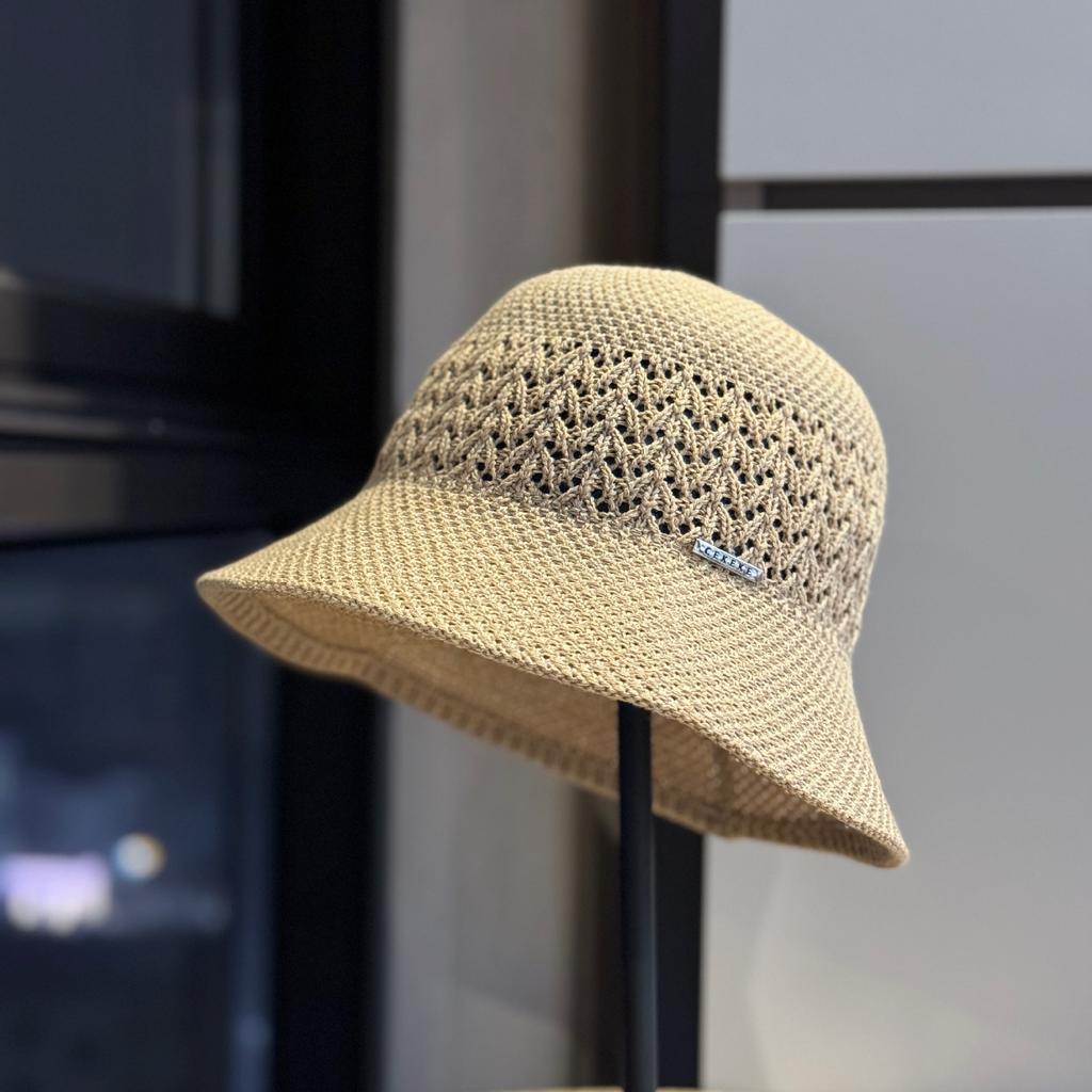 High-quality New Summer Knitted Fisherman Hat for Women, Hollowed-out Sun Protection Hat, Face-slimming Bucket Hat, Fresh and Stylish for Outings