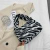 This Year's Popular Handbag Autumn New Fashion Personalized Shoulder Bag Casual Retro Plush Underarm Bag