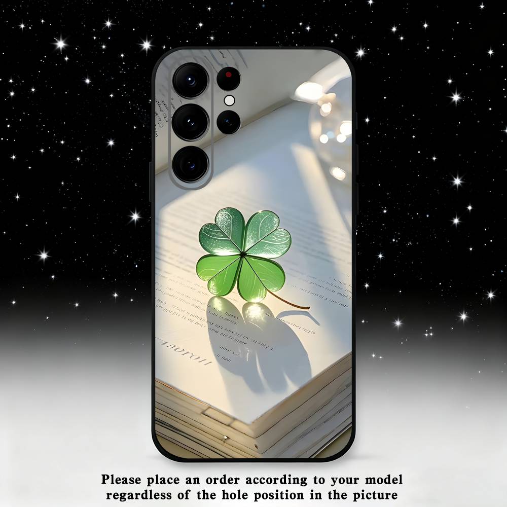 Lucky Four Leaf Clover Phone Case For Samsung S25,S24 Ultra,S20,S30 plus,S22 plus,S23,S30 Ultra 5G Silicone Black Shell