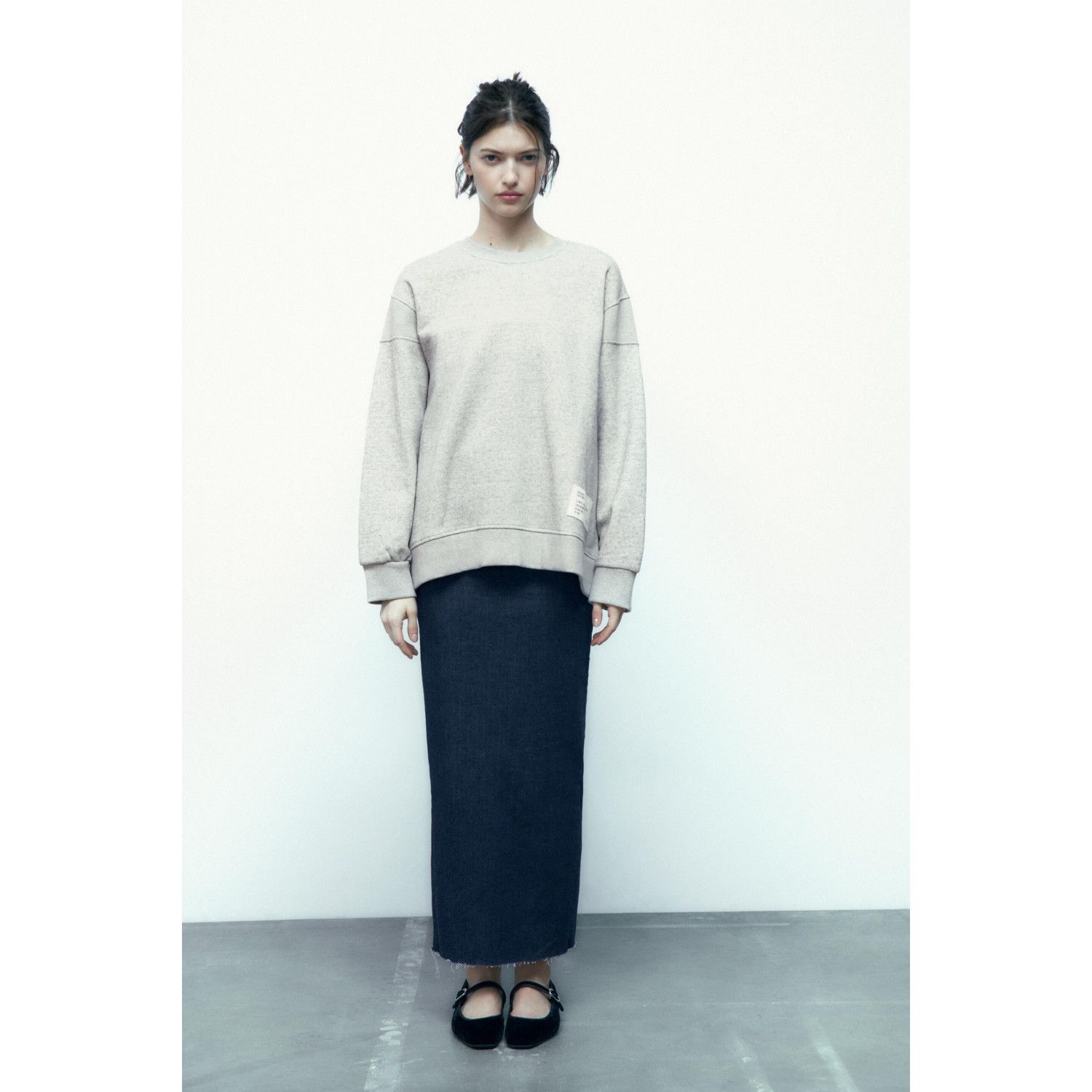 

SWEATSHIRT WITH BACK ZIP