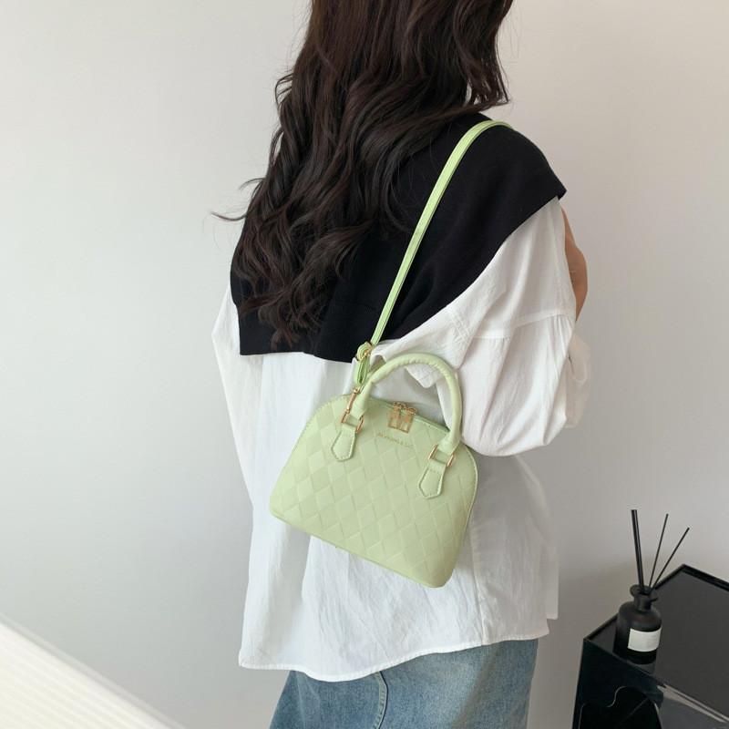 Fashionable Minimalist Shell Bag Stylish Crossbody For Casual Daily Commuting