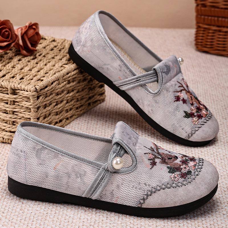 Shoes women's versatile summer new old Beijing cloth shoes women's one-pedal Hanfu shoes outside breathable antique mother shoes