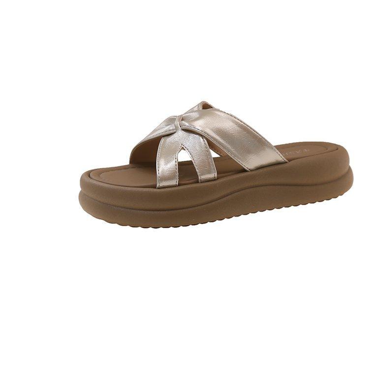 2025 new muffin and thick-soled slippers women's wear, soft-soled cool slippers, casual beach one-word slippers
