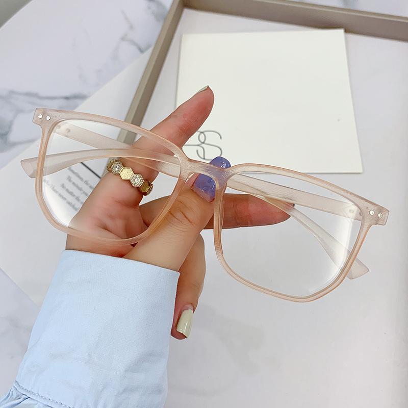 Wood Grain Color-changing Myopia Finished Glasses Retro Anti-blue Flat Mirror Male Tik Tok with The Same Big Face Slim Frame.