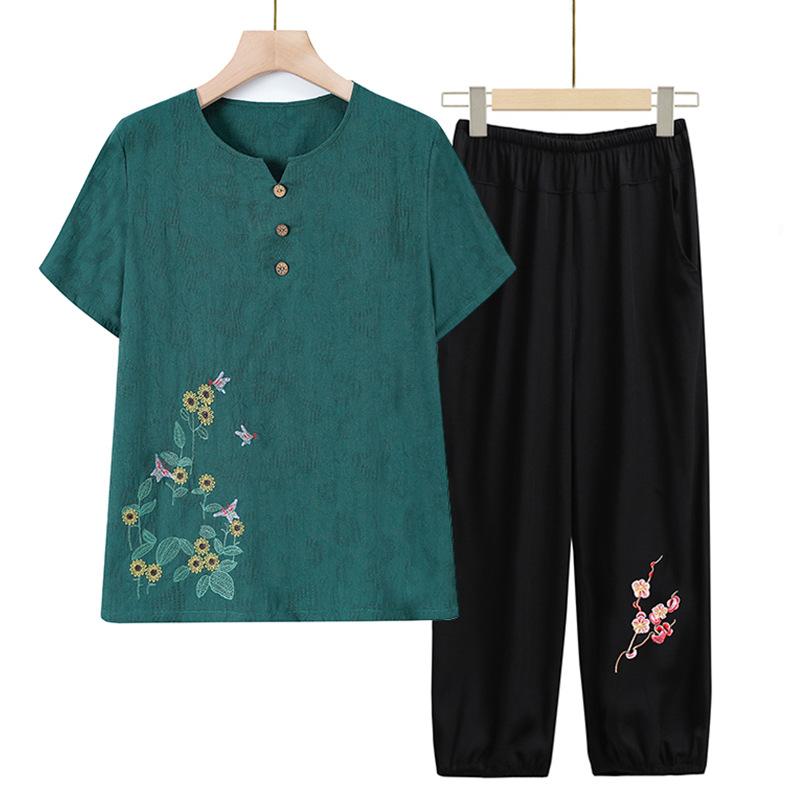 Summer Middle-aged and Elderly Women's Large Size Ethnic Style Embroidery Seven-minute Sleeve T-shirt Suit Mother Fashionable Tops