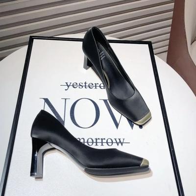 2025 Damen High Heels Frühling und Herbst Neuer Stil Vielseitige Weiche Schuhe Eckige Zehenpartie Flacher Ausschnitt Metallzehenschuhe Pumps