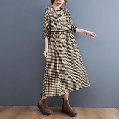 Koreanische Version des karierten Kleides mit Holzohrspitze und Freizeitkleid für Damen in Übergröße