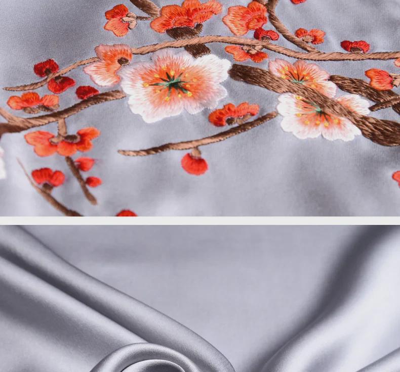 Exquisiter bestickter Cheongsam-Schal aus Maulbeerseide für Damen