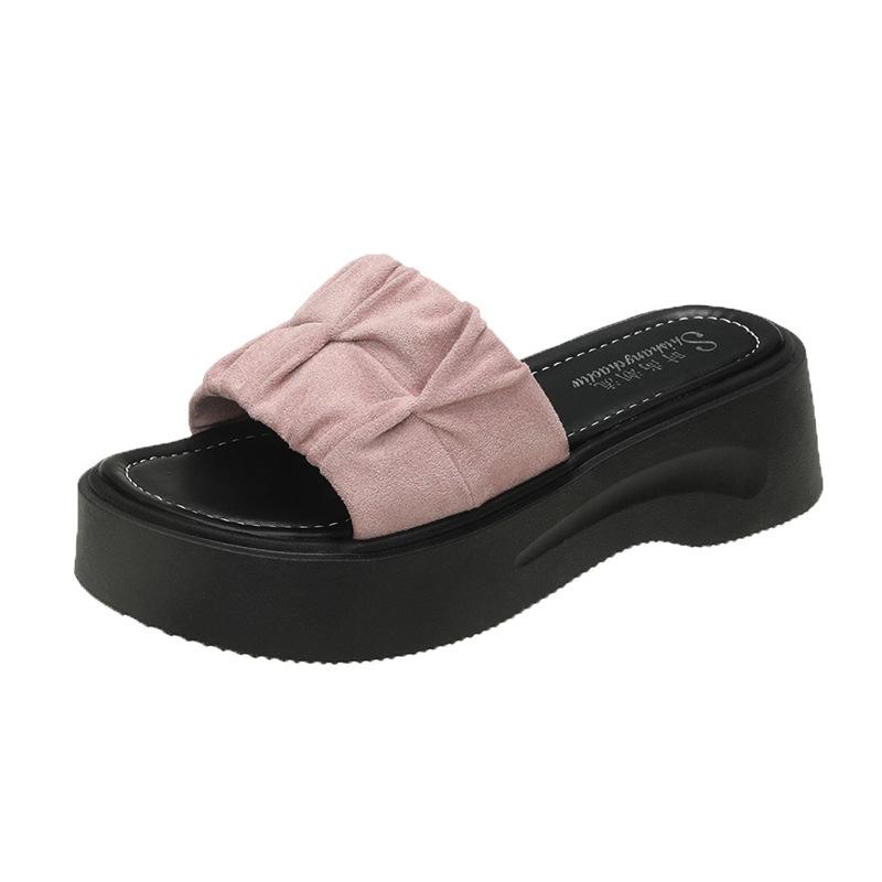 Versatile outer slippers 2025 summer new thick-bottomed muffin bottom soft-bottomed simple outer wear beach pearl cool slippers