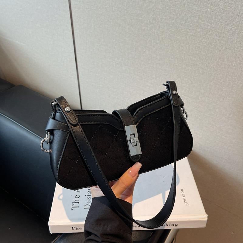 Niche Bag Women's Autumn and Winter New Matte Retro Messenger Bag High-end Single Shoulder Armpit Bag