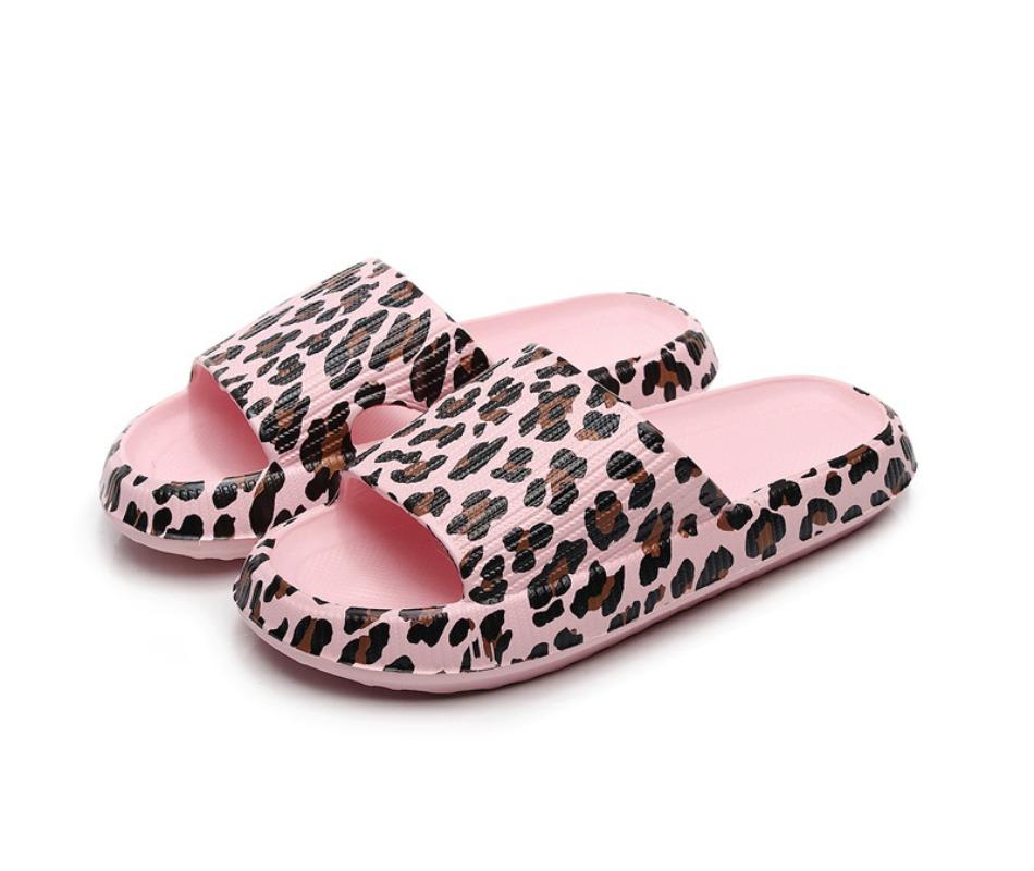 Ladies' Fashionable EVA Slippers with Leopard Print Ladies' Thick Soled Cloud Slippers for Vacation Beach Dormitory Plus Size Women's Shoes