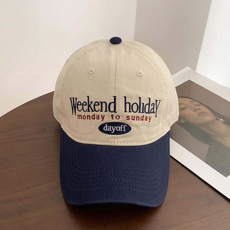 

Retro color blocked baseball cap looks small and versatile, women s soft top duckbill cap, big head circumference, wide brim Adjustable