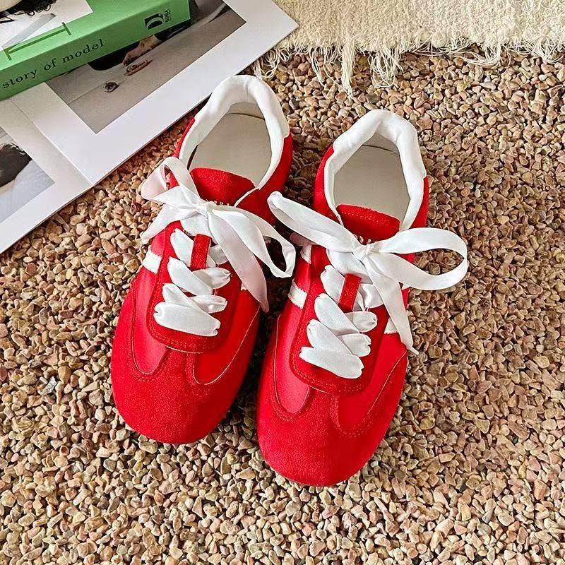 Red Women's Spring New Breathable Ballet Style Flat Bottom Casual Feet Small Retro Sneakers