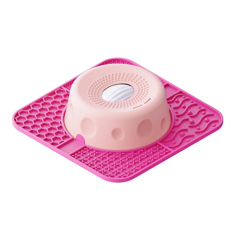 New Design Silicone Dog Slow Feeder Liquid Treats Bowl with Lick Ball Interactive Large Capacity Non-Slip Pet Feeding Bowl Mat