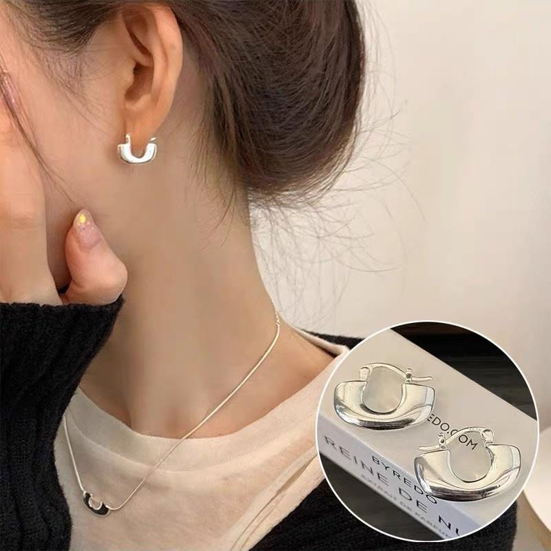 Women's Luxury Textured Metal Hoop Earrings - Versatile Niche Design