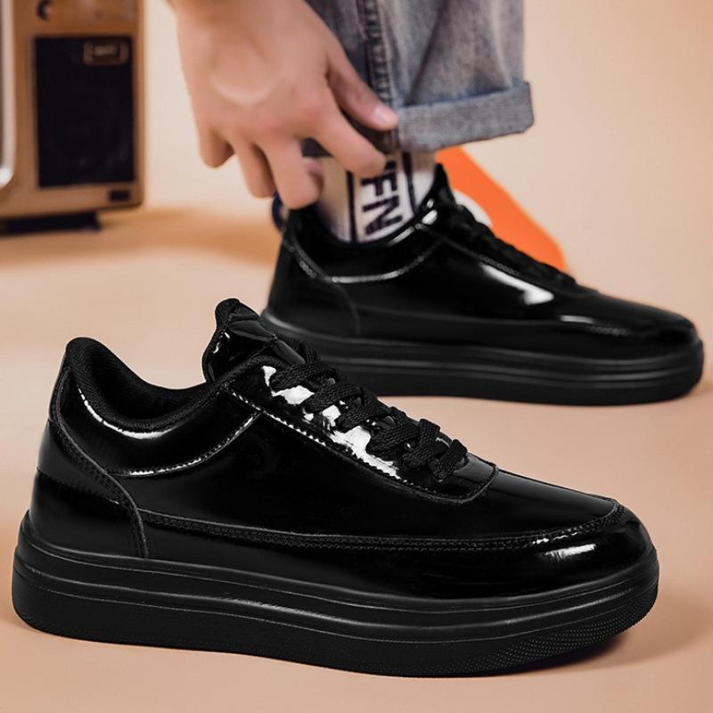 Fashion High Quality Men's Shoes In Large Size 47, Loose Patent Leather Glossy Panel Shoes, Men's and Teenagers Fashionable Casual Shoes
