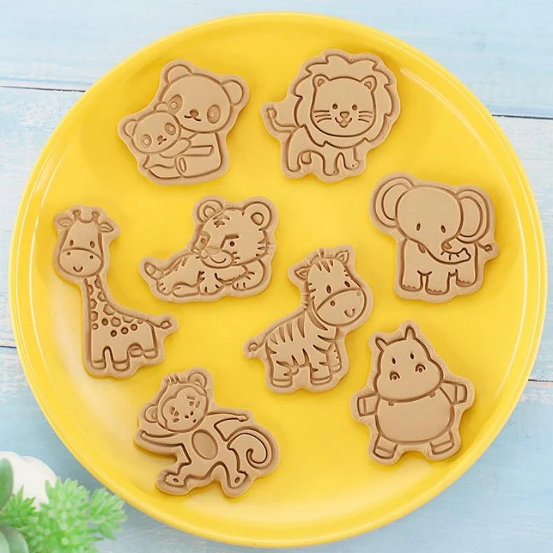 8Pcs Forest Animals Cookie Cutter Set Giraffe Cookie Molds for Baking & Fondant Decorations Baking Tool Baking Pastry Mold