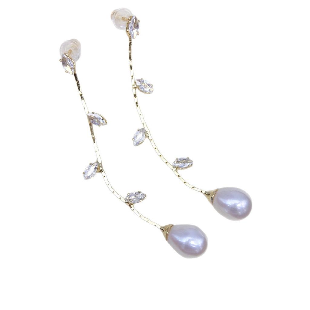 Water droplet shaped long natural pearl earrings make you look slimmer, willow leaf zircon elegant temperament, water droplet shaped pearl earrings