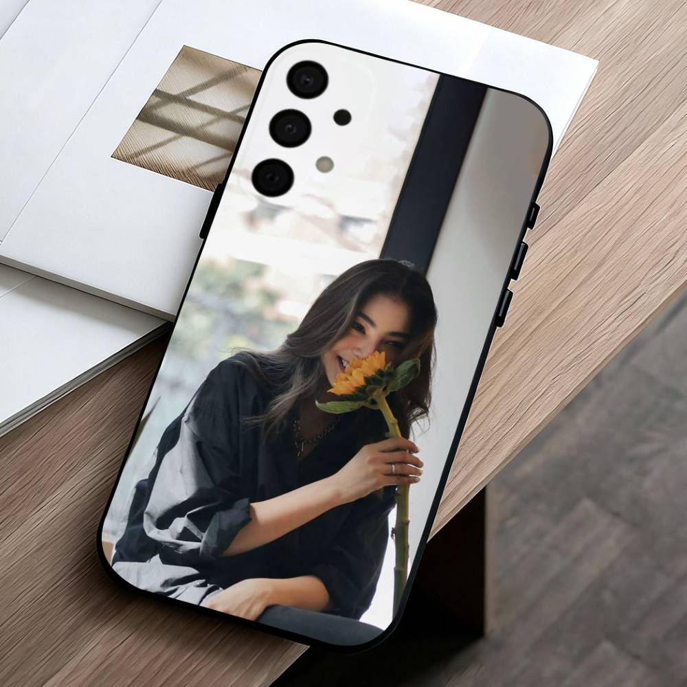 Faye Peraya Malisorn Handyhülle für Samsung Galaxy A73, A72, A71, A70, A53, A52, A51, Andere Weiche Schwarze Hülle