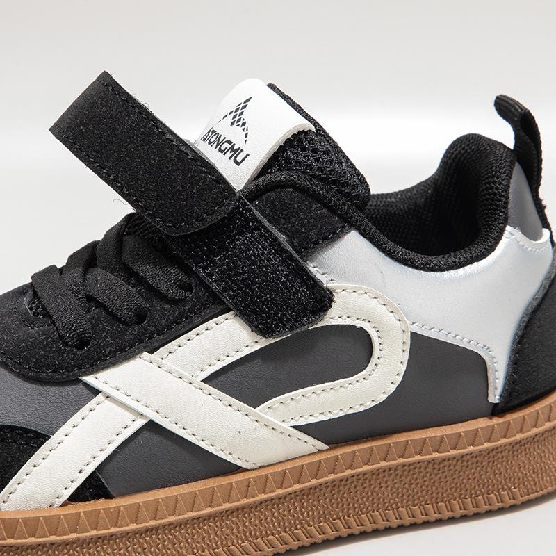 Spring and autumn new children's flat casual moral training shoes breathable and light retro style sports shoes 2025 direct sales