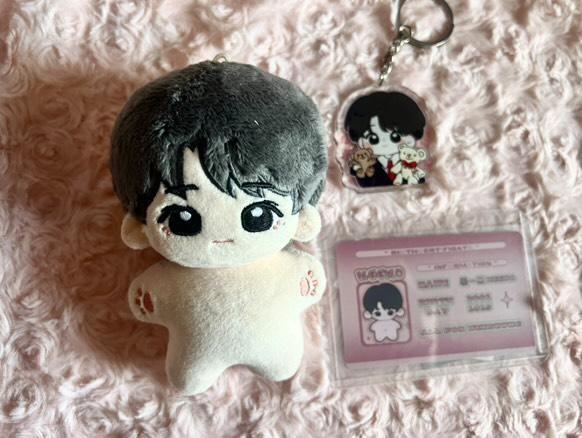 

[USED] Heeseung Plush Toy 10cm