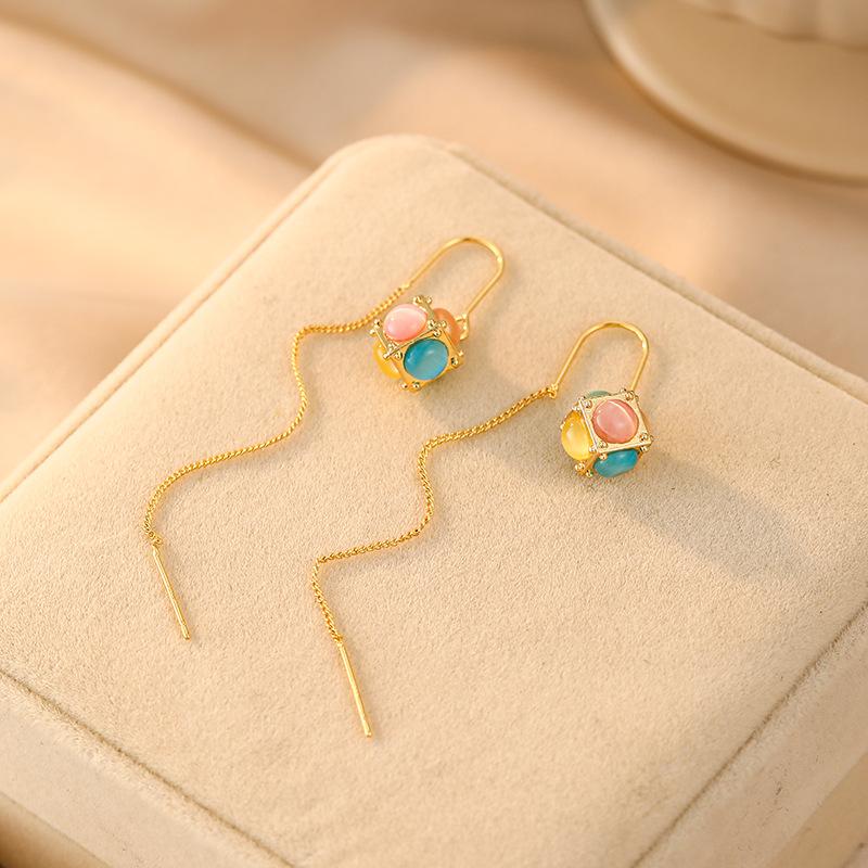 High End Dopamine Cat Eye Ear Thread Tassel Earrings S925 Needle Personality Cube Necklace