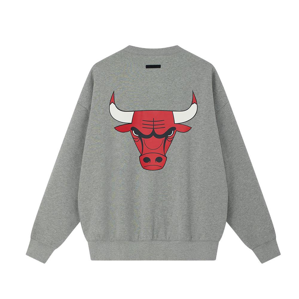 Fear of God Essentials x NBA Bulls Sports Fit Crewneck Concrete Heather Men Tops Grey 192NB256506F