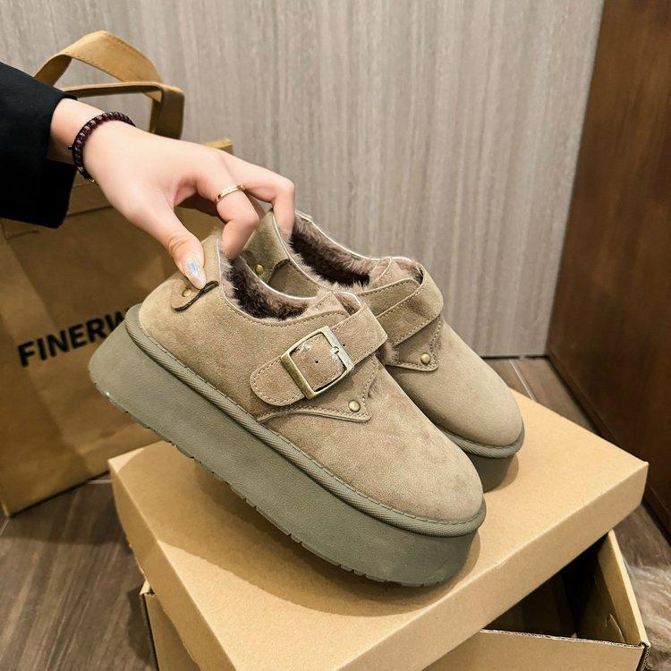 

[Ushilai] Platform Doudou Shoes Women s 2025 Autumn and Winter New Fleece Women s Snow Boots One Pedal Boken Shoes 35