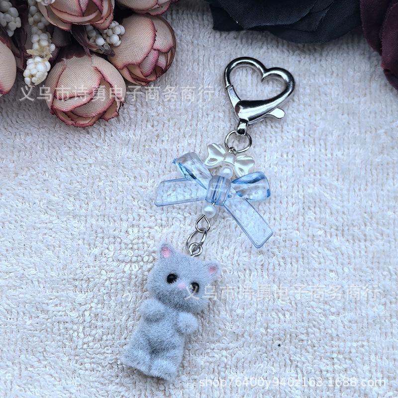 

Creative Resin Flocking Cute Kitten Three-Dimensional Bow Bag Pendant Keychain Backpack School Bag Pendant Small Decoration серый