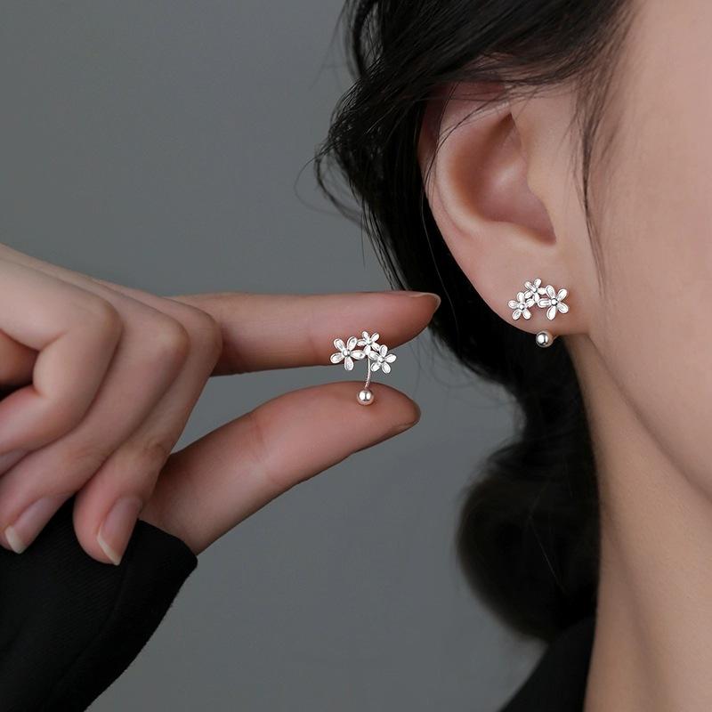 Ol Style Elegant Metal Flower Cluster Stud Earrings For Women Ladies Simplicity Silver Color Flower Earrings Jewelry Accessories