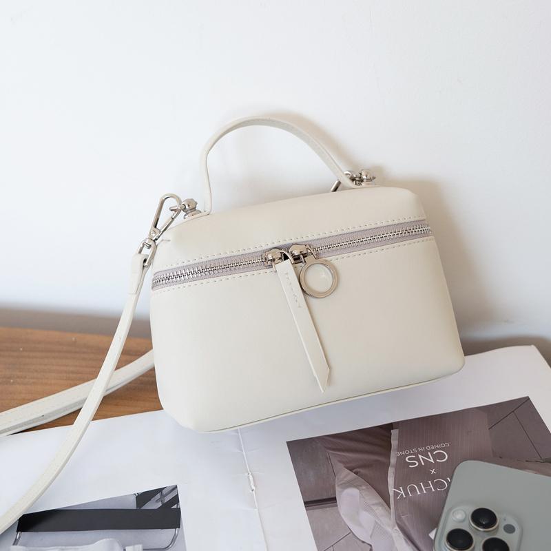 

2026 Новая женская сумка-тоут для боулинга из натуральной кожи Мягкая коровья кожа Повседневная сумка через плечо Сумки от известных дизайнеров 17x8x12cm