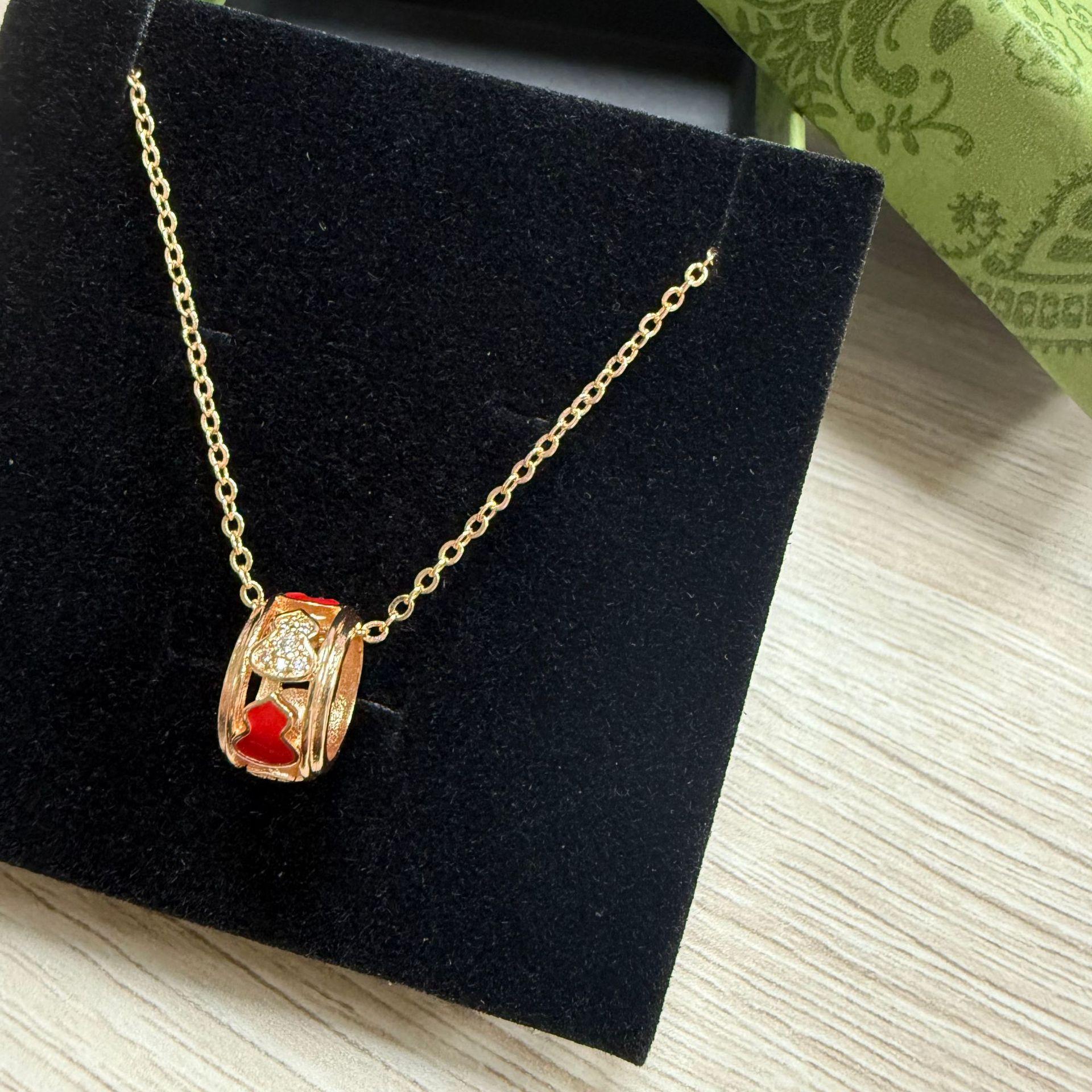 Seiko diamond enamel hollow gourd small waist necklace simple clavicle chain