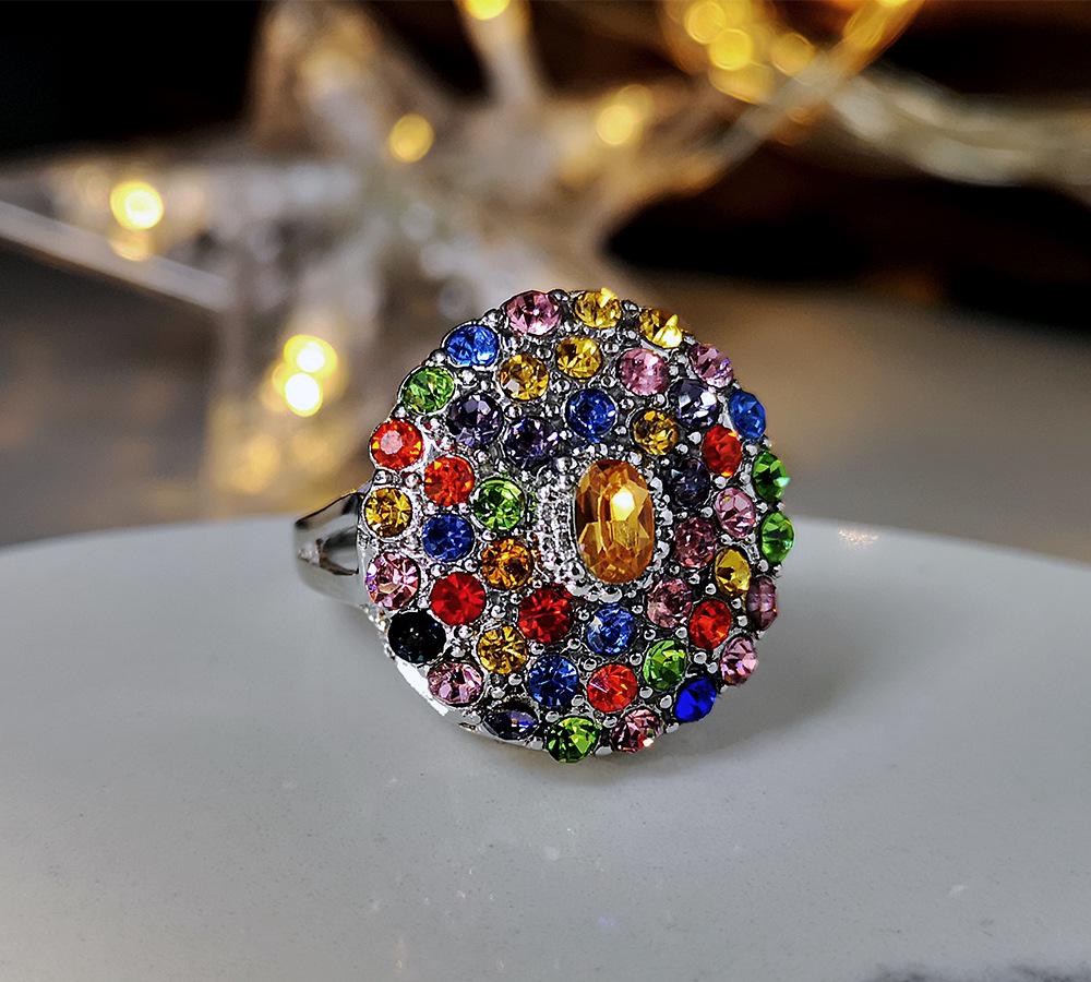 Rongyu Starry Night Dazzling Ring: European & American Style Colored Diamond Flower Ring
