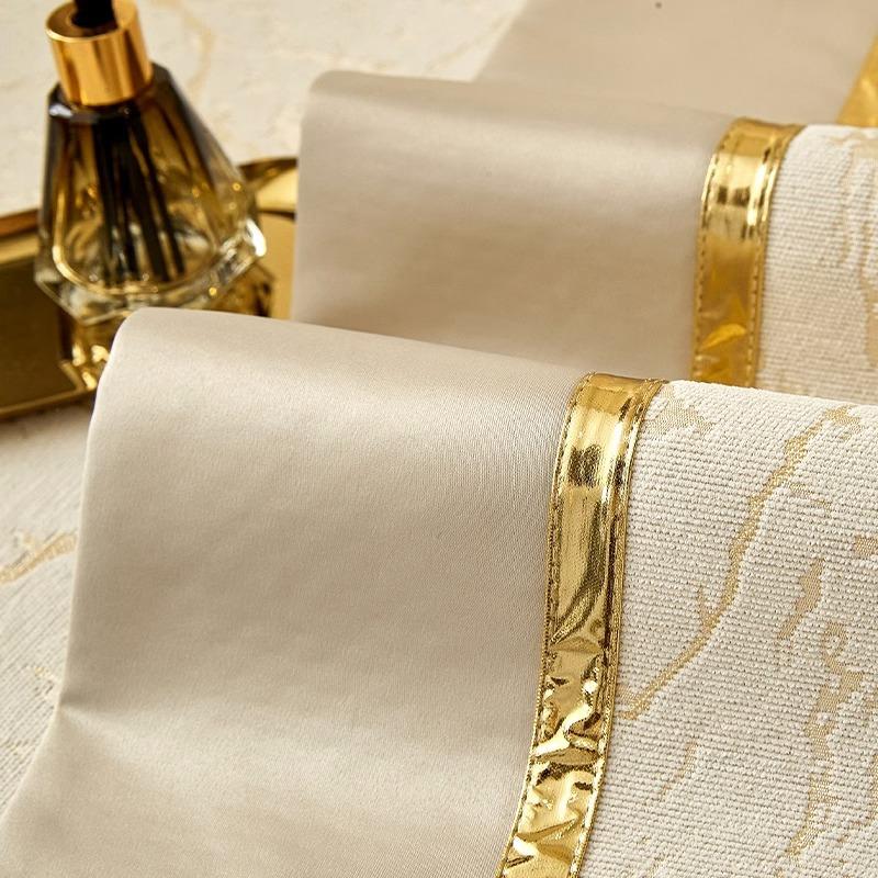 Four Seasons Universal-Sofabezug aus Chenille, Sofapolster, goldene Linie, gestreifte Sofamatte für Wohnzimmer, rutschfestes L-förmiges Couchkissen