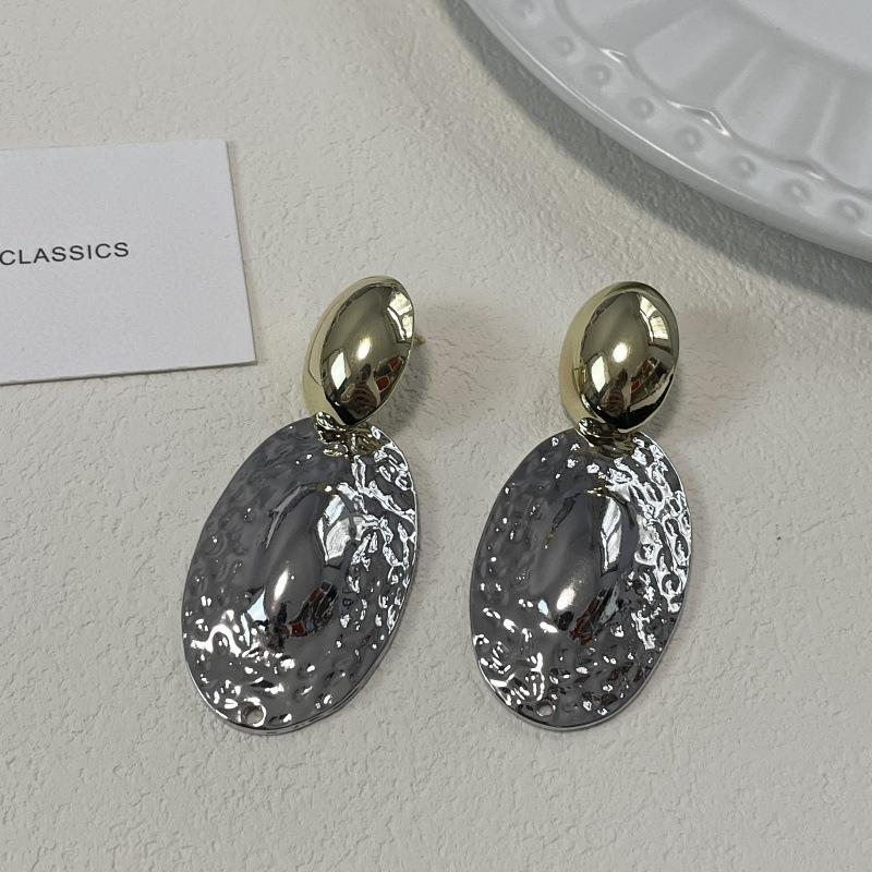Metal Oval Drop Earrings for Women European And American Style Personality Exaggerated Fashion Daily Jewelry Travel Accessories