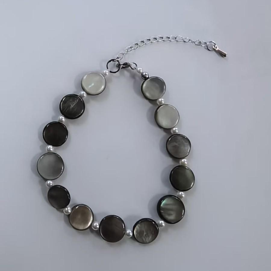 Shijia Pearl Natural Deep Sea Black Butterfly Shell Necklace Femininity Fashion Shell With Color Beaded Sweater Necklace