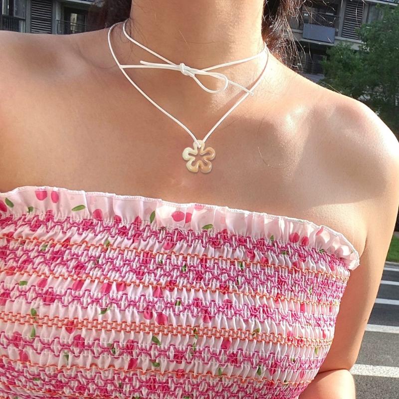 DIY Elegant Hollow Flower Pendant Hollow Flower Jewelry Making Accessories Resin Material for Jewelry Necklace Making