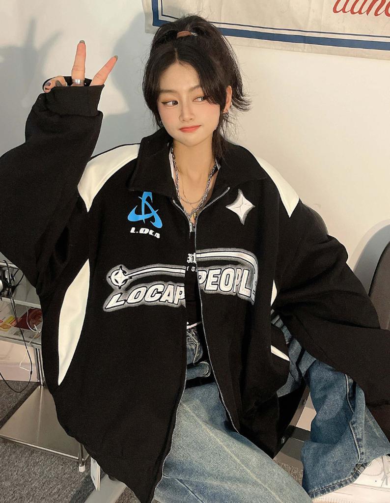 Chaqueta con estampado de letras y cremallera para mujer