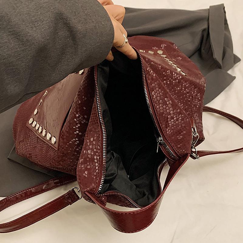 Torba tote z imitacji skóry węża, duża pojemność, miękka skóra, nitowana, torba na ramię, modny luksusowy design, damska torebka CLE