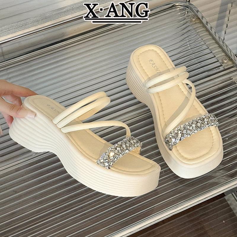 

Small thick-soled heightening slippers for women s summer wear, new models with skirts, beautiful rhinestone one-word cool slippers 40