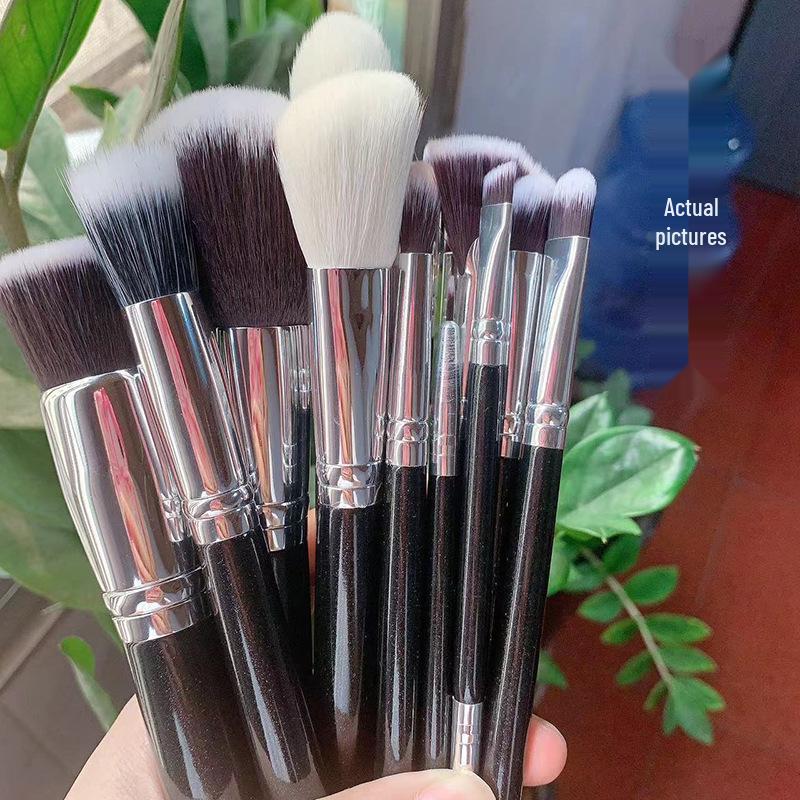 15-teiliges Make-up-Pinselset: Weiche Pinsel mit Puder- und Lidschattenpinseln für die Schönheit.