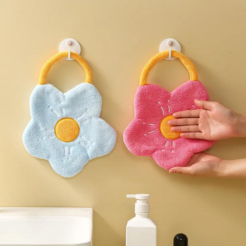 Quick Dry Hand Towels Coral Fleece Wipe Handkerchief Kitchen Bathroom Absorbent Dishcloth Cleaning Cloth Creative Flower Shape