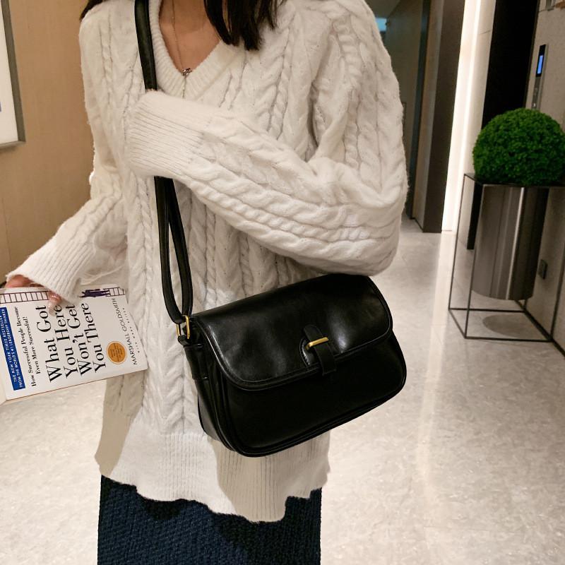 IELGY Ladies Messenger Bag Simple Commuter Shoulder Retro Bag