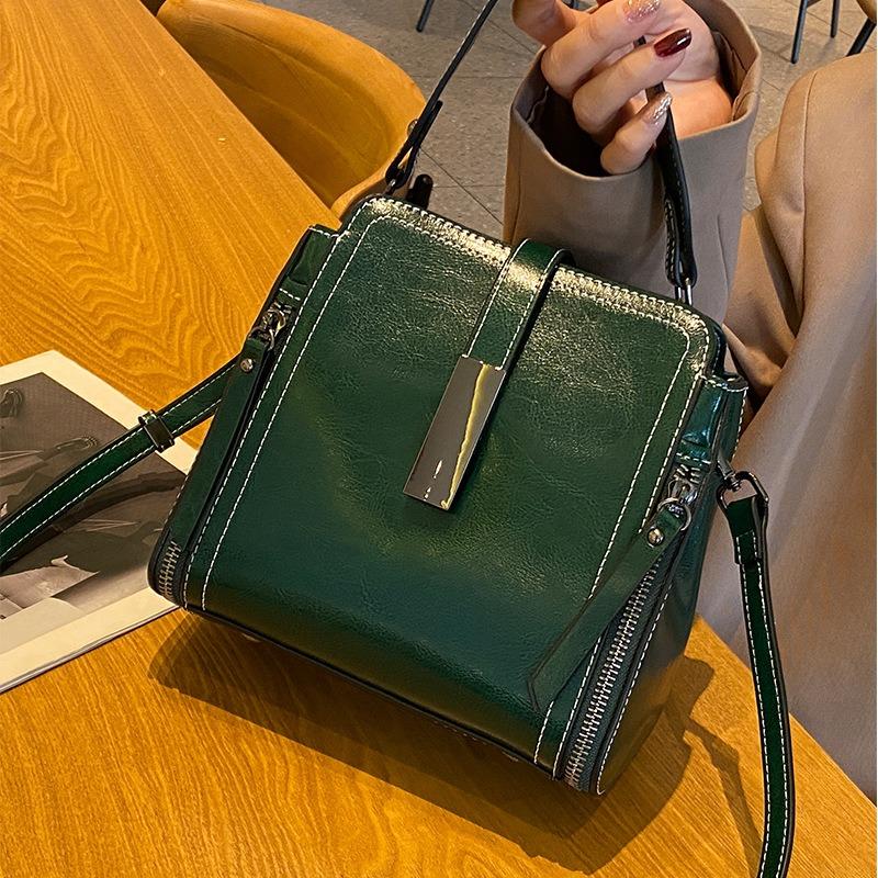 Leather Women's Bag Messenger Bag Women's New Retro Versatile Shoulder Bag Commuter Handbag