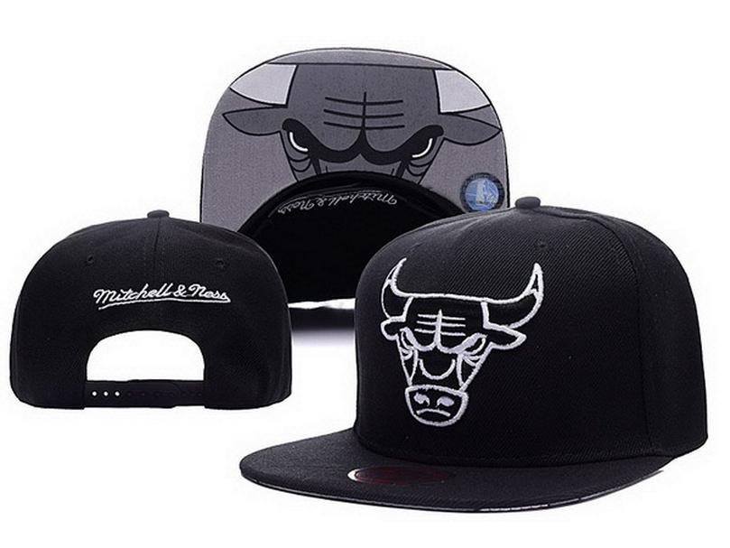 Chicago Bulls Cross Bull Embroidered Duckbill Cap, Unisex Korean Style Baseball Hat