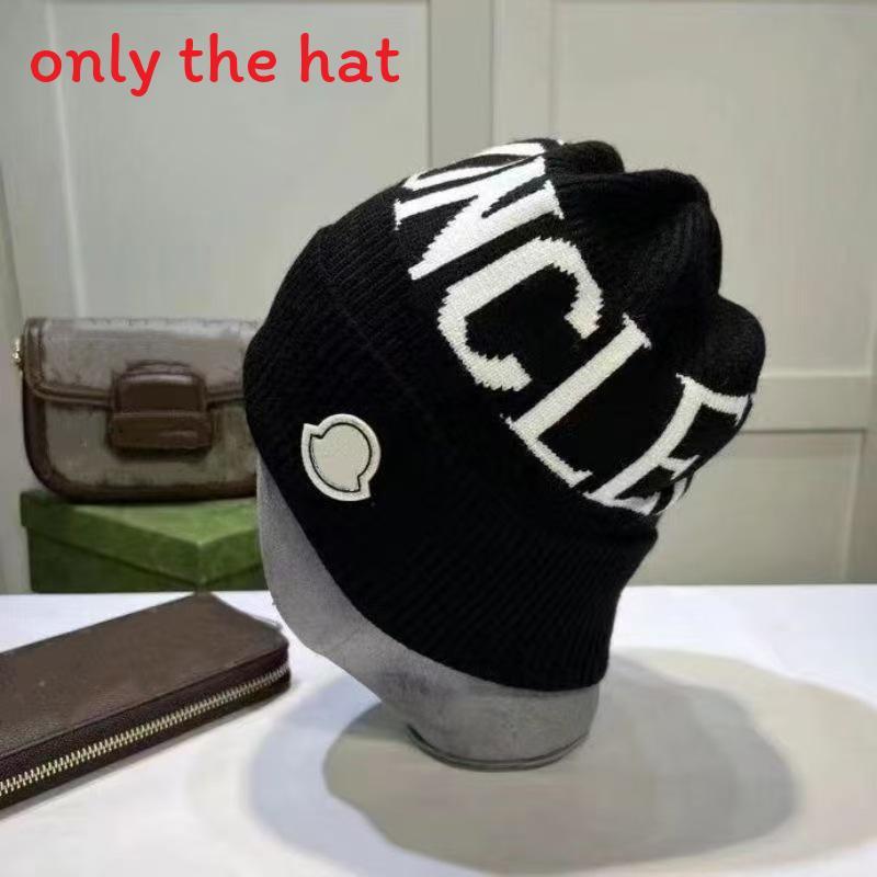 Strickmütze für Damen und Herren mit Buchstabenstickerei für den Winter und die Freizeit.