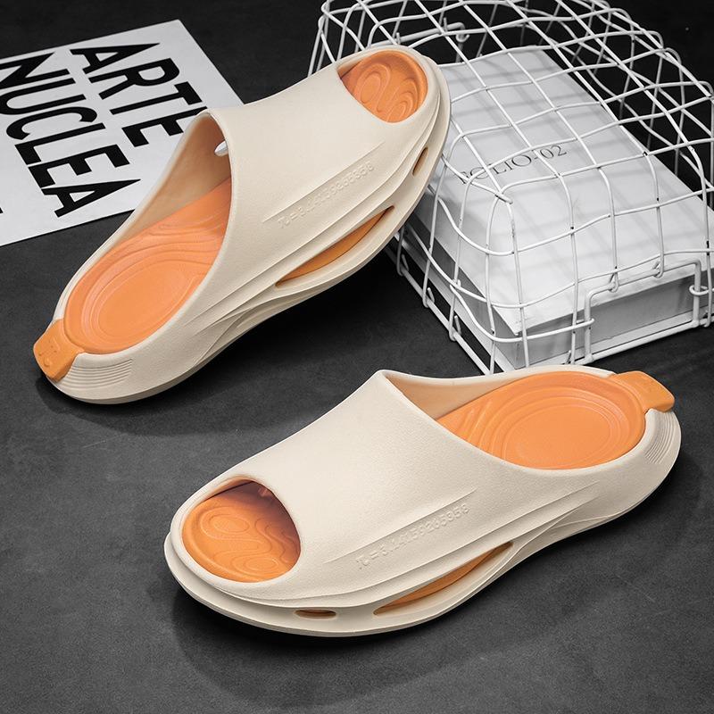 

Мужские тапочки носят высококлассные нескользящие и дезодорирующие летние толстоподошвенные увеличивающие рост тапочки с открытым носком на одной перемычке, прохладные тапочки 44-45 оранжевый