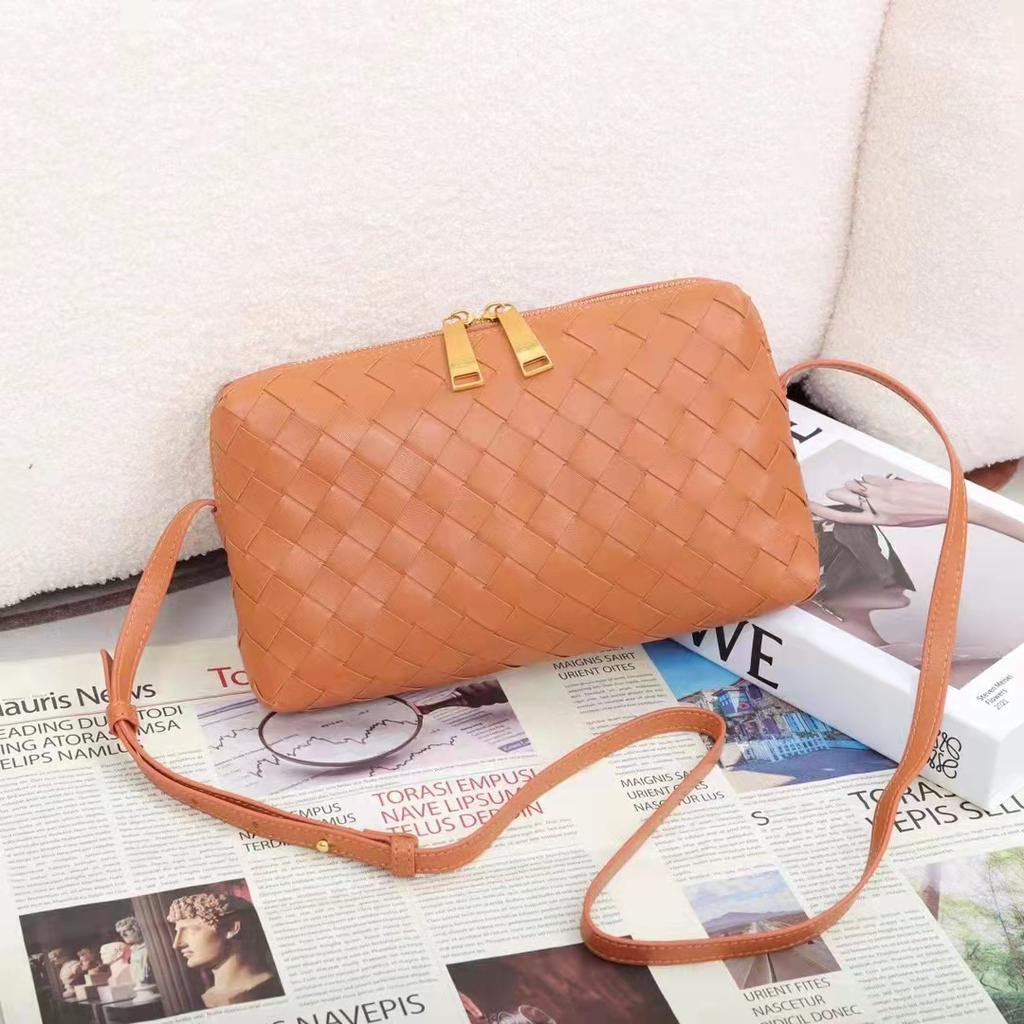Baodijia's Same Sheepskin Handmade Woven Small Square Bag Single Shoulder Crossbody Bag Fashionable Classic Versatile Trendy Bag